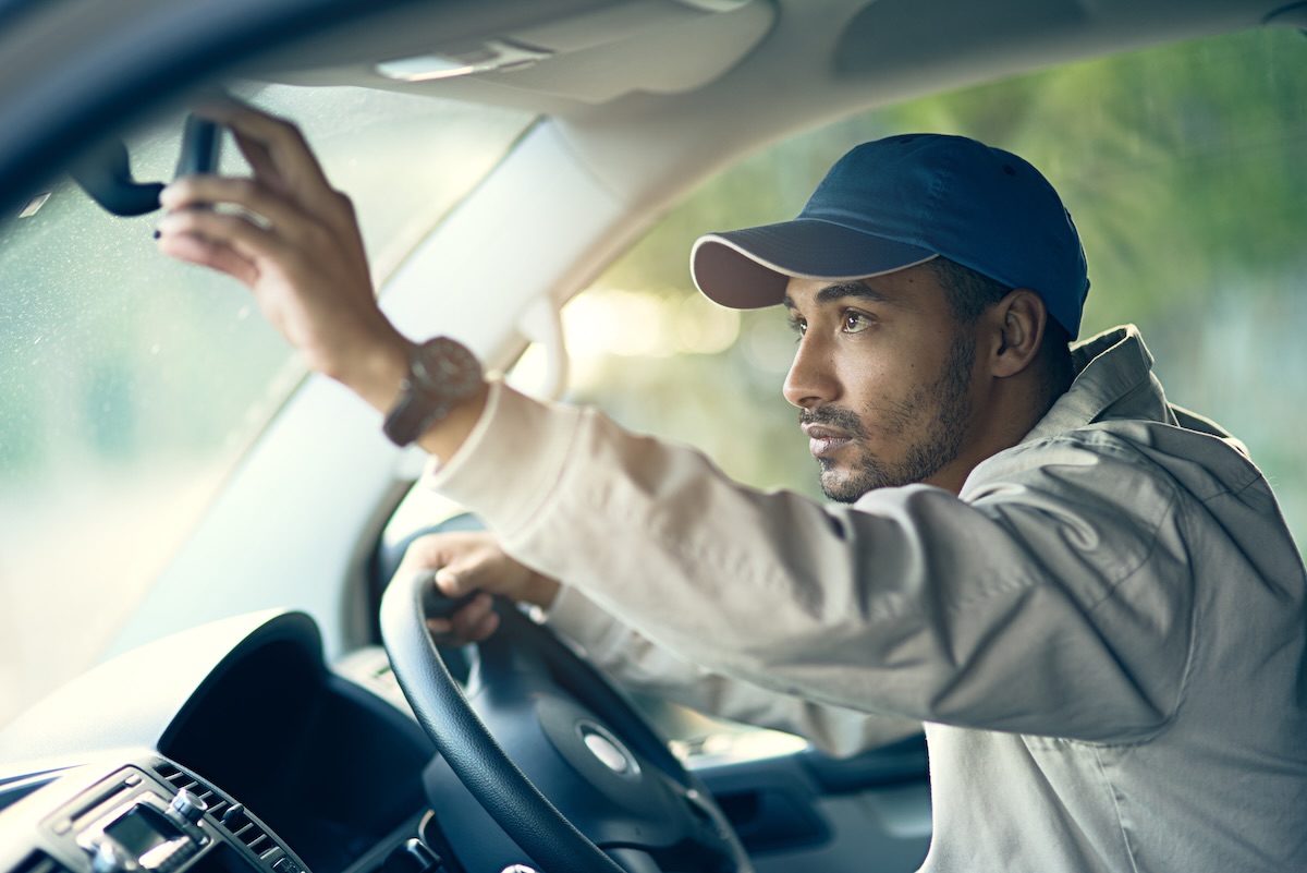 Master Defensive Driving: Essential Tips for Fleet Drivers